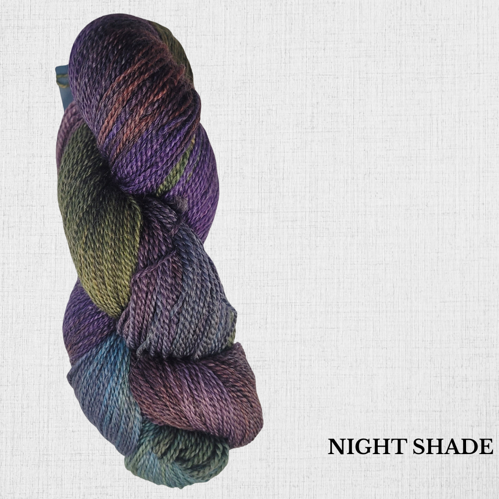 TREE WOOL par Fleece Artist - Laine fingering teinte à la main