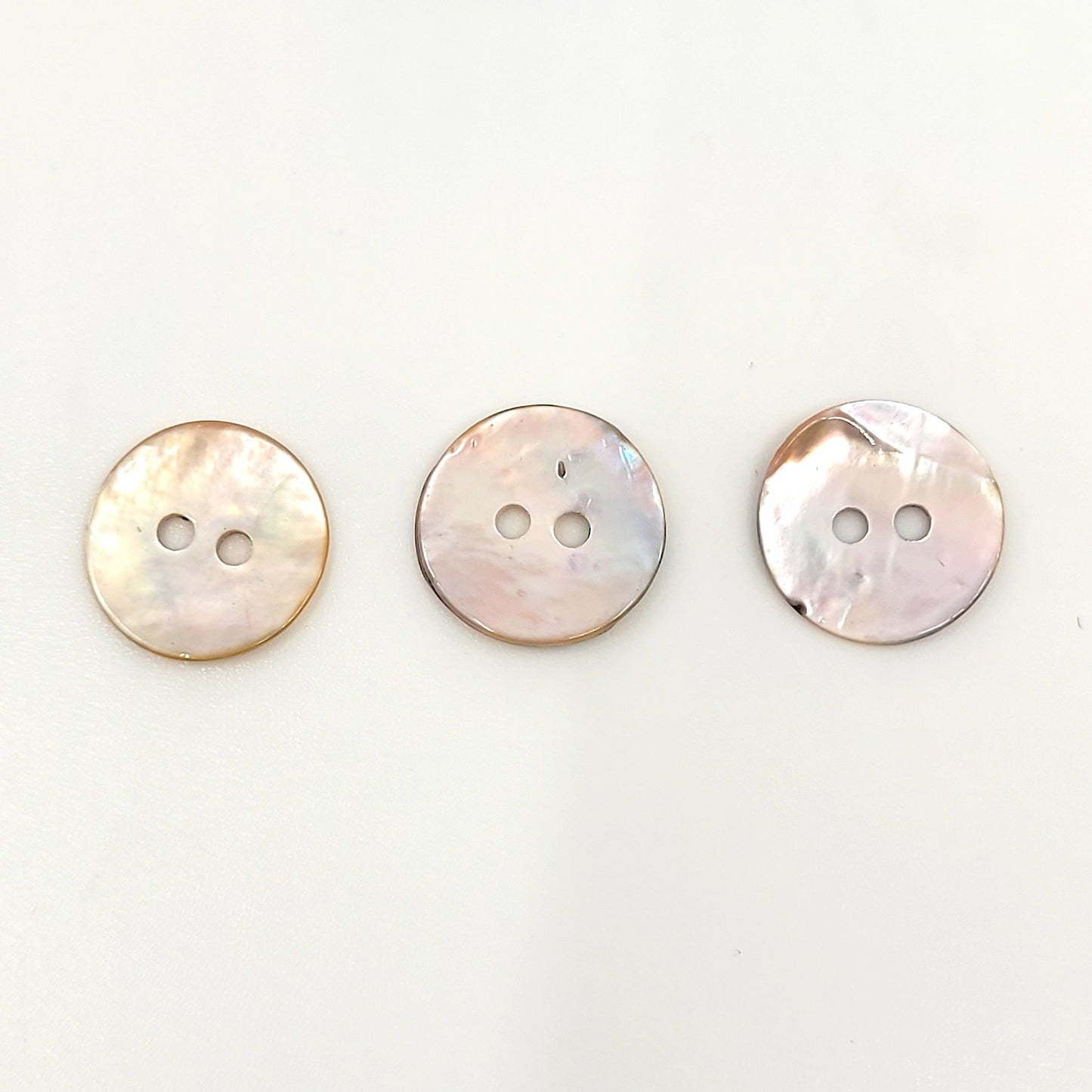 Boutons en nacre Akoya - Petites tailles