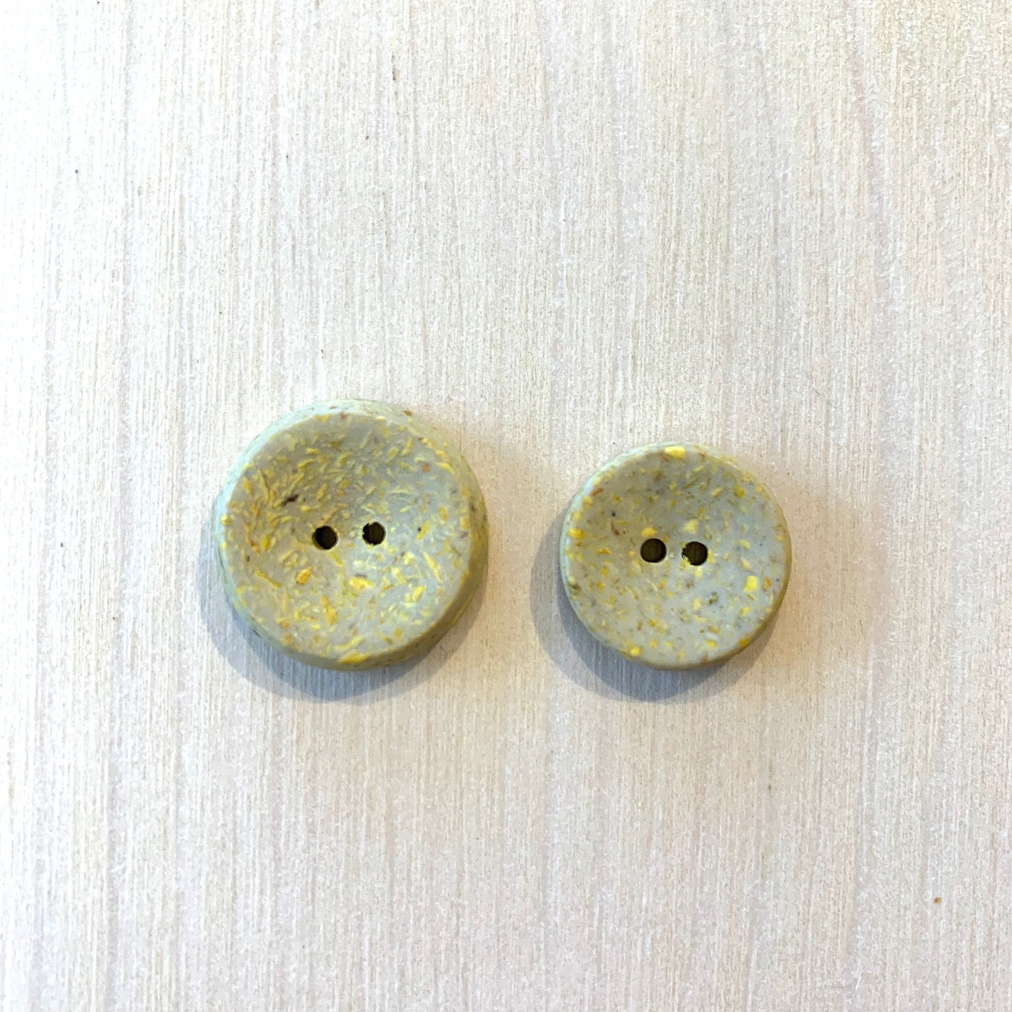 Boutons recyclés en polyester