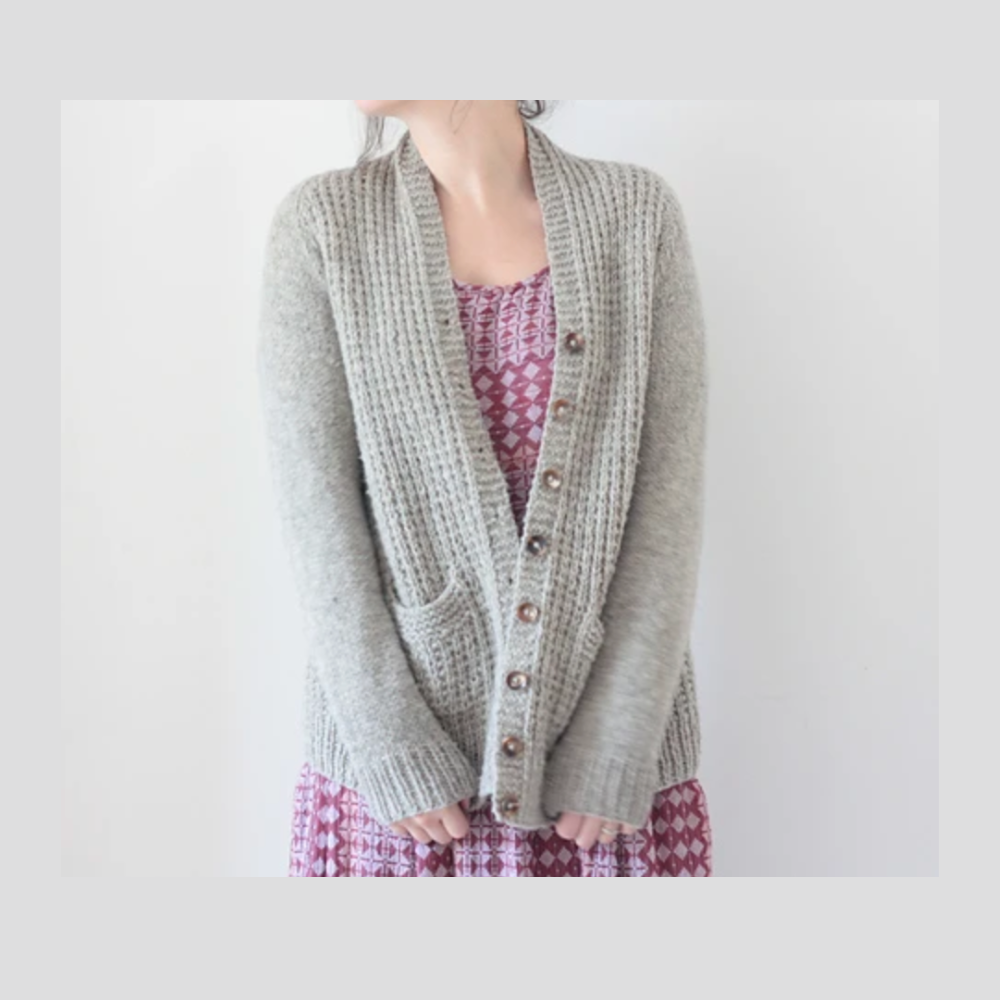 Je Tricote le Farm House Cardigan de Amy Cristoffers - Cours en ligne des Dimanches Tricotés (Juillet 2025)