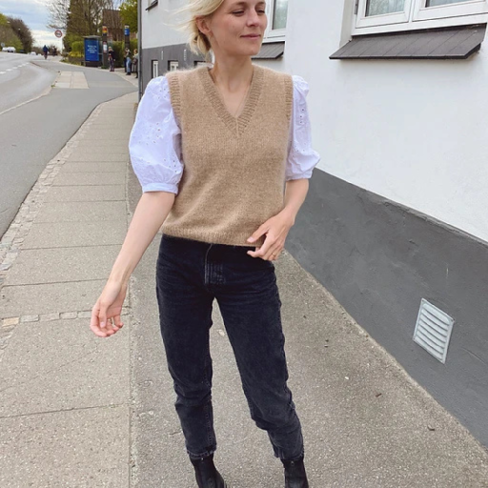 Cours en ligne : Mon Stockholm Slipover V-Neck - Série Les Quatre Saisons PetiteKnit