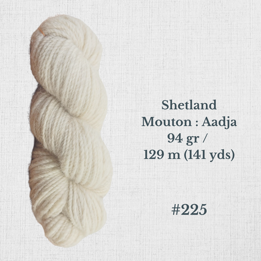 Hand-spun wool by Le Mouton Polaire