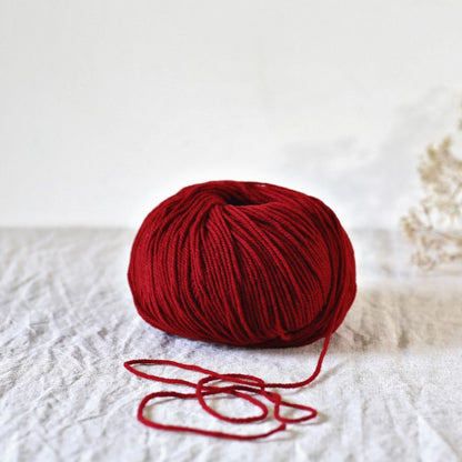 Gilliatt, 100% merino worsted woolen in 100 gr/250 m spun - De Rerum Natura