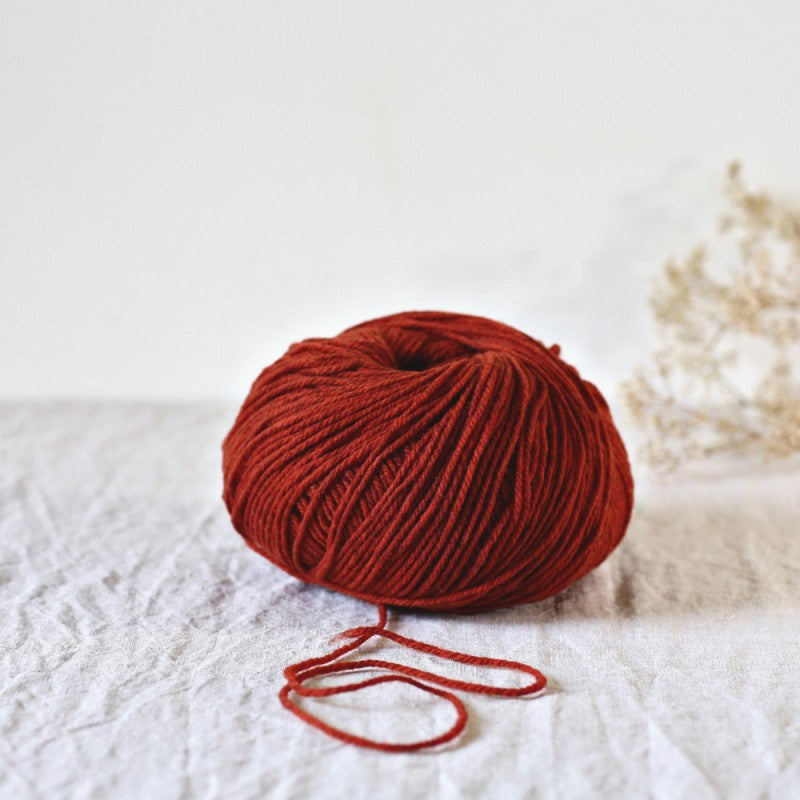 Gilliatt, 100% merino worsted woolen in 100 gr/250 m spun - De Rerum Natura