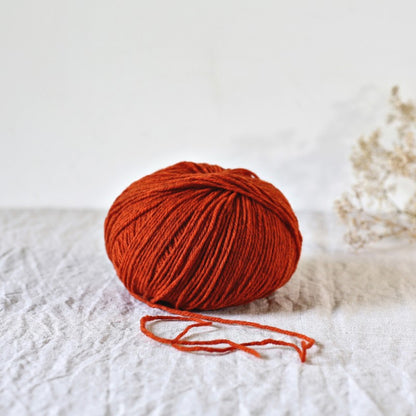 Gilliatt, 100% merino worsted woolen in 100 gr/250 m spun - De Rerum Natura